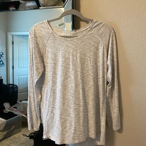 lululemon gray and white long sleeve top